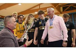 <b>CZERSK. FC KOMINIARZE najlepsi w CZERSKIEJ LIDZE HALOWEJ 2025/26. BRAWO. Inspektorzy na II miejscu. III pozycja dla Wojtal Kajaki (ZDJĘCIA, WIDEO)</b>