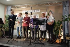 <b> GM. CZARNA WODA. Dzień Kobiet w `Kulturalni` w Czarnej Wodzie - koncert oraz niespodzianki (ZDJĘCIA) </b>