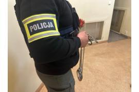 <b>CZERSK. Rozbój w centrum Czerska. Policjanci szybko namierzyli i zatrzymali sprawcę</b>