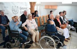<b> CZERSK. O wykreśleniu podopiecznych WTZ w Czersku na sesji RM. Burmistrz Daniel Szpręga i kierownik WTZ Beata Dublinowska-Mientka wydali oświadczenia (ZDJĘCIA) </b>