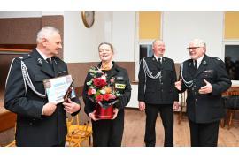 <b>GM. CZERSK. Mariusz Lewandowski nowym prezesem OSP Mokre. Gratulacje! Bogusław Jarząbek przez 25 lat pełnił tę funkcję - życzenia, podziękowania, wiele ciepłych słów (ZDJĘCIA, WIDEO)</b>