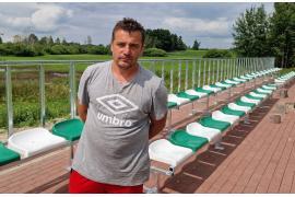 <b>GM. CZERSK. Trybuny na stadionie w Łęgu - w barwach KP Zieloni Łąg (ZDJĘCIA)</b>