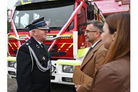 <b>GM. CZERSK. `Prezenty dla druhów` - `Strażacki Śledzik` w Malachinie. Podsumowanie sezonu letnich ćwiczeń. Oficjalne przekazanie samochodu ratowniczo–gaśniczego (ZDJĘCIA, WIDEO)</b>