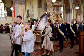 <b>CZERSK. Nowy obraz Miłosierdzia Bożego w czerskim kościele (ZDJĘCIA, PODZIĘKOWANIA)</b>