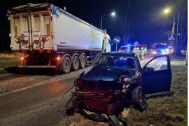 <b>CZERSK. Zderzenie ciężarówki z samochodem osobowym (ZDJĘCIA, WIDEO)</b>