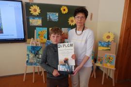 <b> GM. CZERSK. Wręczenie nagród laureatom I Gminnego Konkursu Plastycznego pt. `Spotkanie z arcydziełem` w Zespole Szkół w Rytlu (ZDJĘCIA) </b>