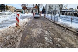 <b>GM. CZERSK. Odcinek z Rynkowej do Kr. Jadwigi - `tor przeszkód`. Ślisko na chodnikach – m. Mokre: Przewróciła się jedna z kobiet (ZDJĘCIA)</b>