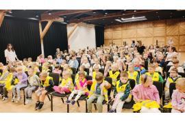 <b>CZERSK. Teatr `Maska` z Krakowa z wizytą w Gminnym Centrum Kultury w Czersku – spektakle obejrzało 600 uczniów (ZDJĘCIA)</b>