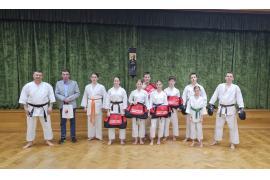 <b> GM. KARSIN. Wójt Gminy Karsin nagrodził zawodników Karate Klubu `INAZUMA` - PODZIĘKOWANIA </b>