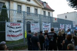 <b>Protest w Czersku. Mieszkańcy przemaszerowali ulicami miasta - ZDJĘCIA, WIDEO</b>