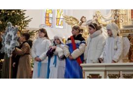 <b>CZERSK. Kolędnicy misyjni występują podczas Mszy Świętych – ofiary na dzieci ze Sri Lanki (ZDJĘCIA, WIDEO)</b>