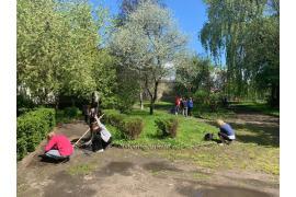 <b>LO w Czersku. Wiosenne porządki w tajemniczym ogrodzie… (FOTO)</b>