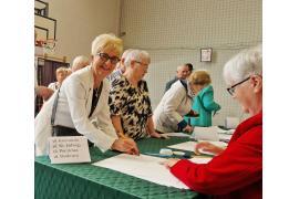<b>GM. CZERSK. Trwa głosowanie – wybory Prezydenta RP. Frekwencja w gminie Czerska na godz. 12.00 wynosi 24,38%. Frekwencja na godz. 17 w gm. Czersk wynosi 52,47% (ZDJĘCIA, WIDEO)</b>