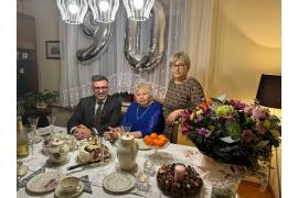 <b>GM. CZERSK. 90. urodziny Pani Felicji. Życzenia od burmistrza Czerska</b>