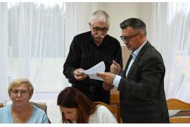 <b>GM. CZERSK. Sołectwo Będźmierowice – podział funduszu. O czym rozmawiano? Jakie wnioski do CzBO? Mieszkaniec zgłaszał m.in. incydent - dziecko wysadzone z autobusu szkolnego na innym przystanku... (FOTO)</b>