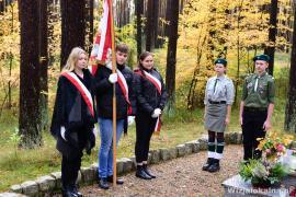 <b> GM.CZERSK. Uroczystość przy pomniku między Gutowcem a Łukowem. To miejsce upamiętniające mord 28 mieszkańców Czerska i okolic (ZDJĘCIA)  </b>