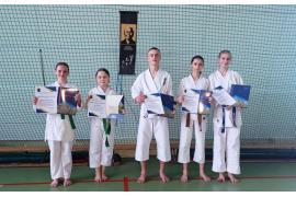 <b>GM. CZERSK. Nagrody Starosty Chojnickiego dla zawodników czerskiego Karate Klubu INAZUMA (ZDJĘCIA) </b>