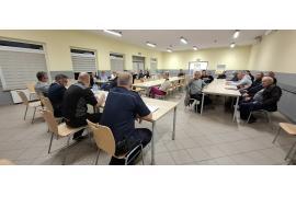 <b> GM. CZERSK. Mieszkańcy przegłosowali budżet sołecki Sołectwa Klaskawa na 2025 rok. Omawiano m.in. problemy drogowe, organizację imprez, zmianę zasad Czerskiego Budżetu Obywatelskiego, `Leśny Raj` w Klaskawie? (ZDJĘCIA)</b>