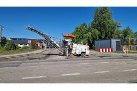 <b>CZERSK. Trwają prace drogowe związane z przebudową skrzyżowania w Czersku </b>